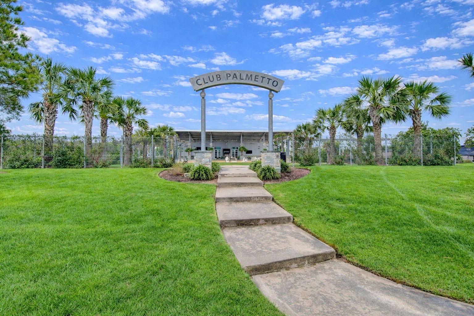 10147 Bayou Oaks Drive, Conroe, TX 77385 10147 Bayou Oaks Drive, Conroe, TX 77385