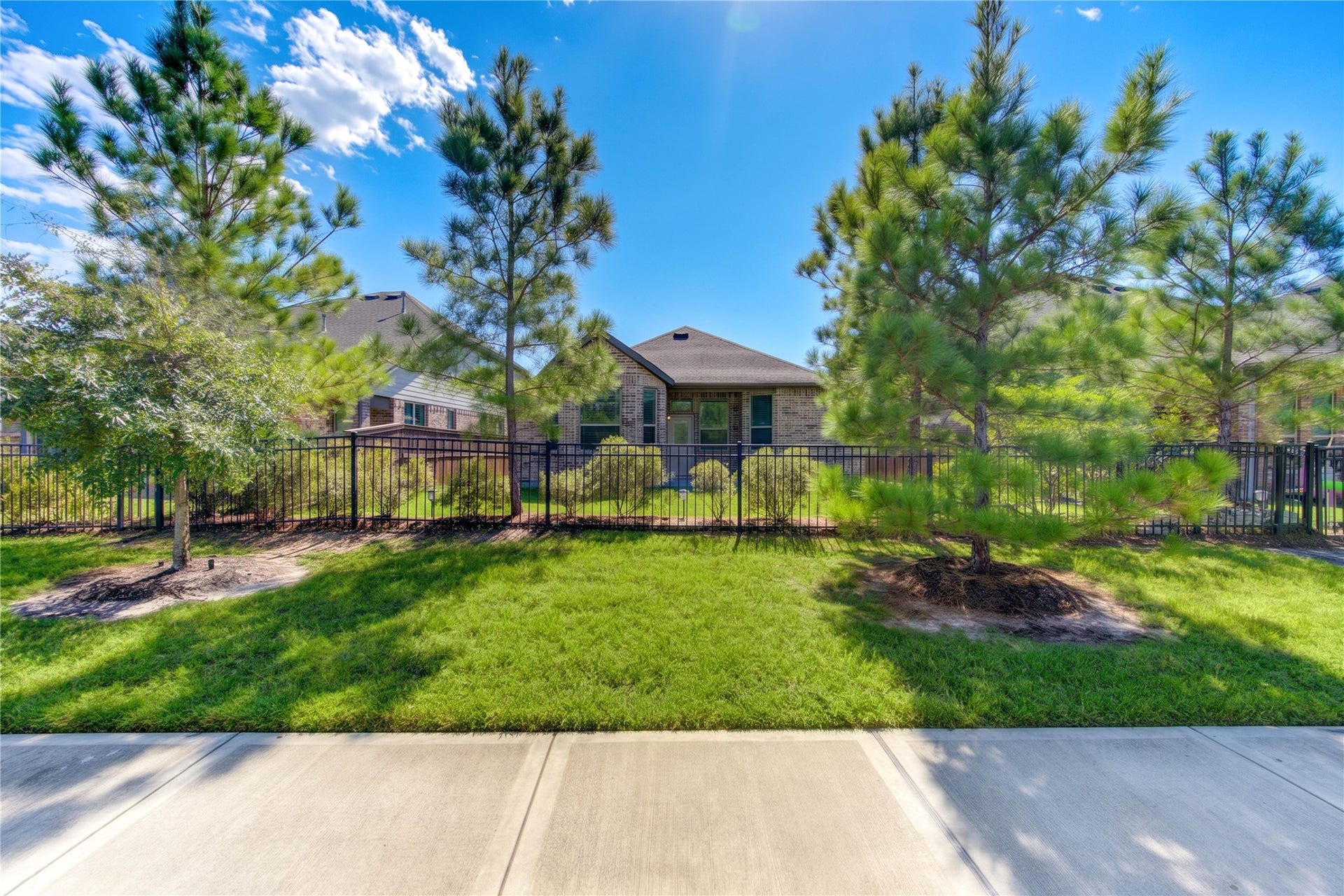 10147 Bayou Oaks Drive, Conroe, TX 77385 10147 Bayou Oaks Drive, Conroe, TX 77385