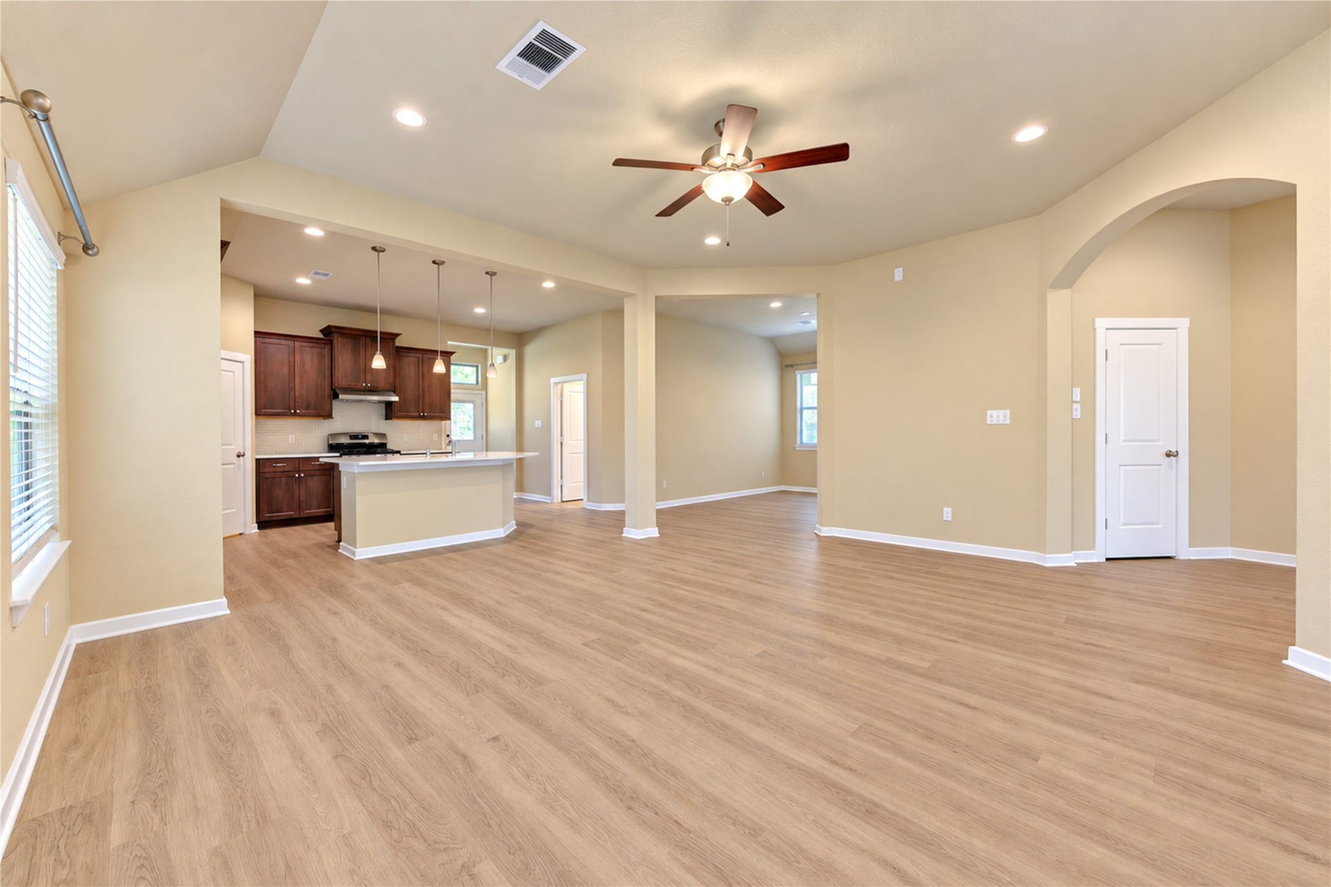 10147 Bayou Oaks Drive, Conroe, TX 77385 10147 Bayou Oaks Drive, Conroe, TX 77385