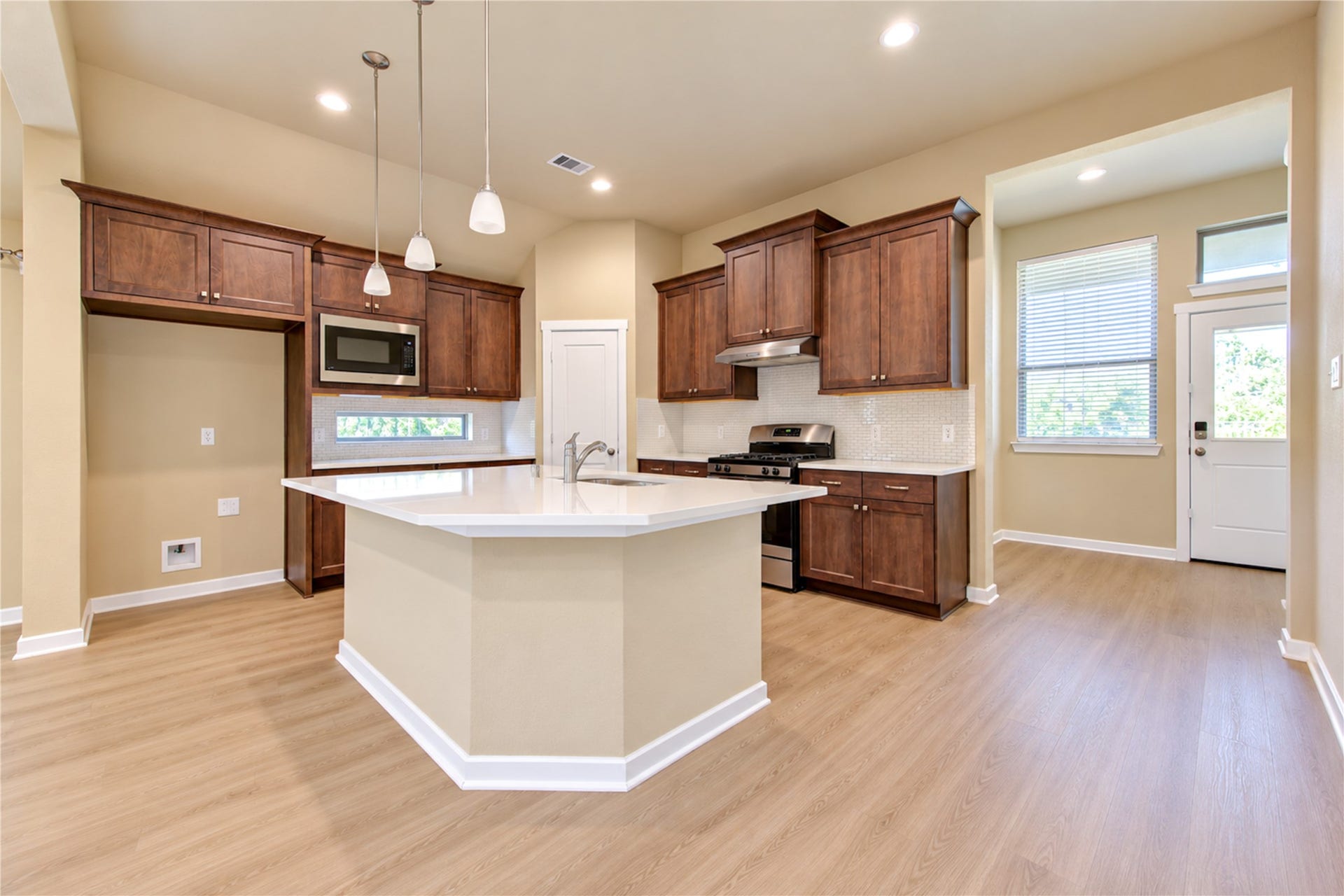 10147 Bayou Oaks Drive, Conroe, TX 77385 10147 Bayou Oaks Drive, Conroe, TX 77385