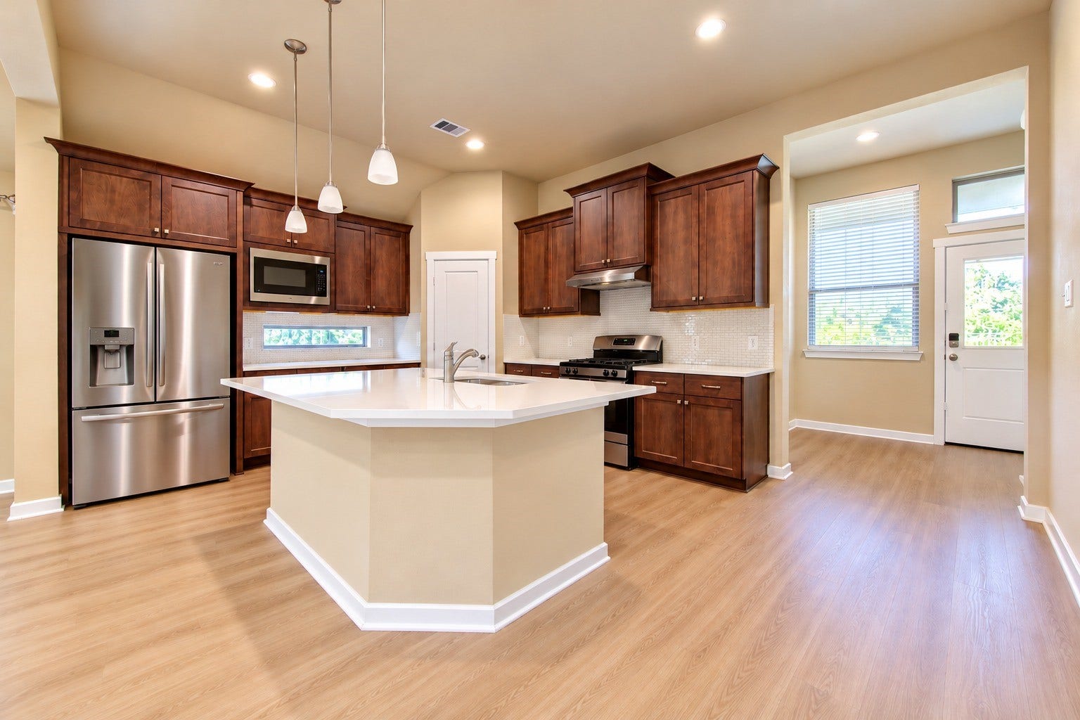 10147 Bayou Oaks Drive, Conroe, TX 77385 Virtual pic, refrigerator will be provided on demand