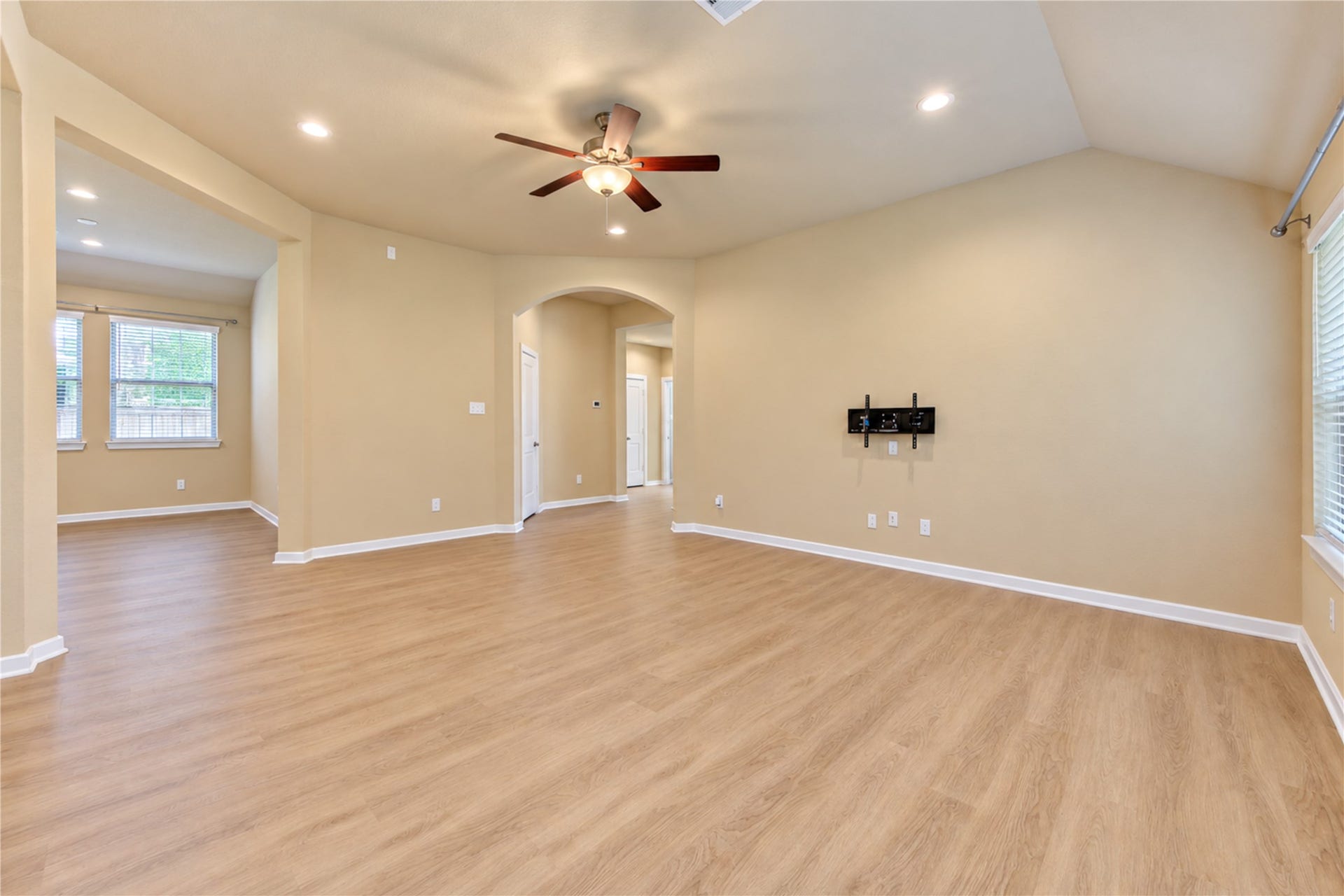10147 Bayou Oaks Drive, Conroe, TX 77385 10147 Bayou Oaks Drive, Conroe, TX 77385