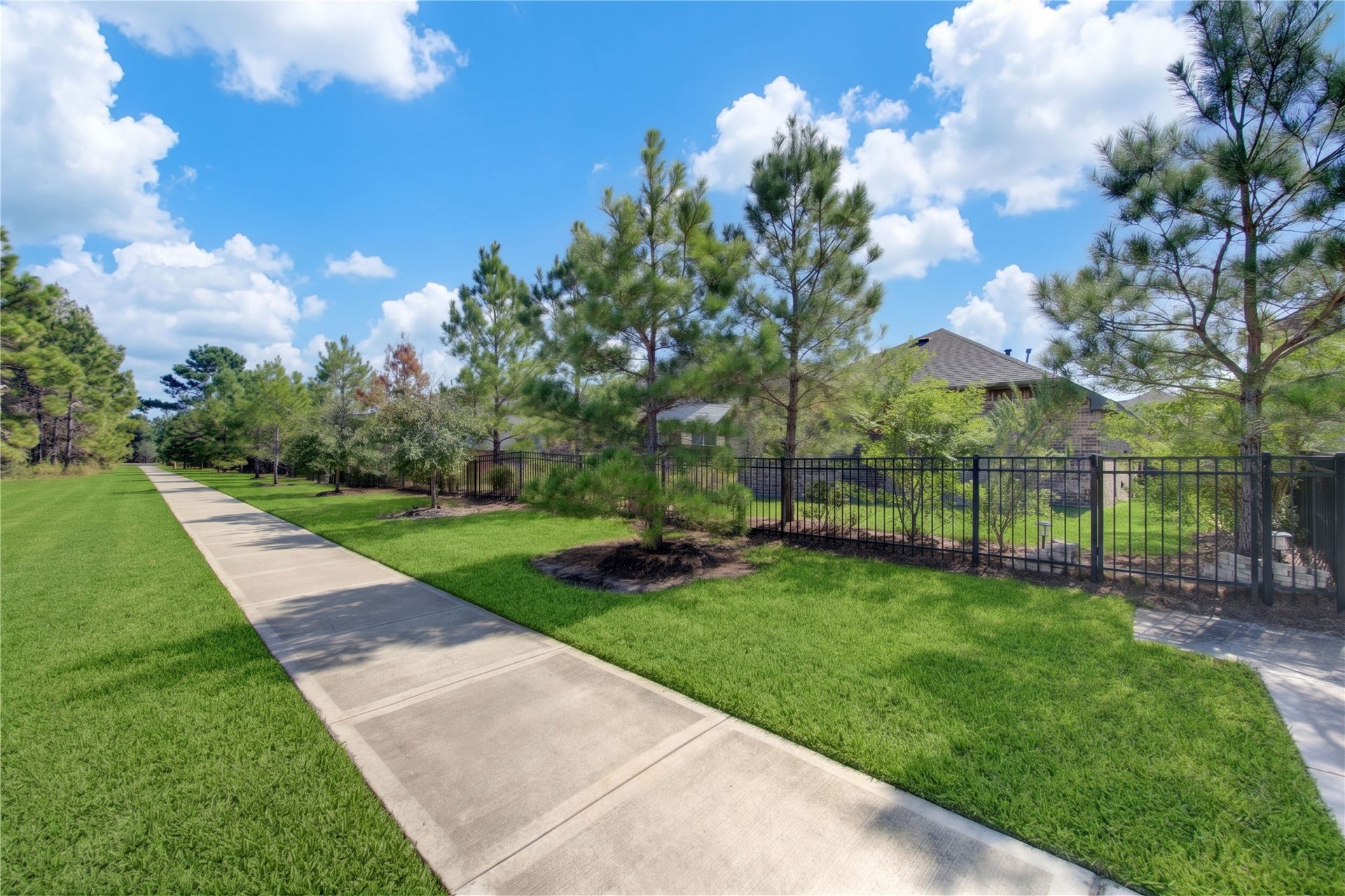 10147 Bayou Oaks Drive, Conroe, TX 77385 10147 Bayou Oaks Drive, Conroe, TX 77385