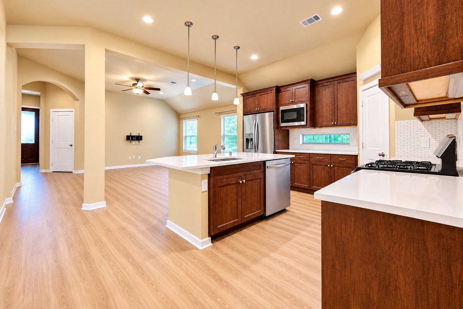 10147 Bayou Oaks Drive, Conroe, TX 77385 Virtual pic, refrigerator will be provided on demand