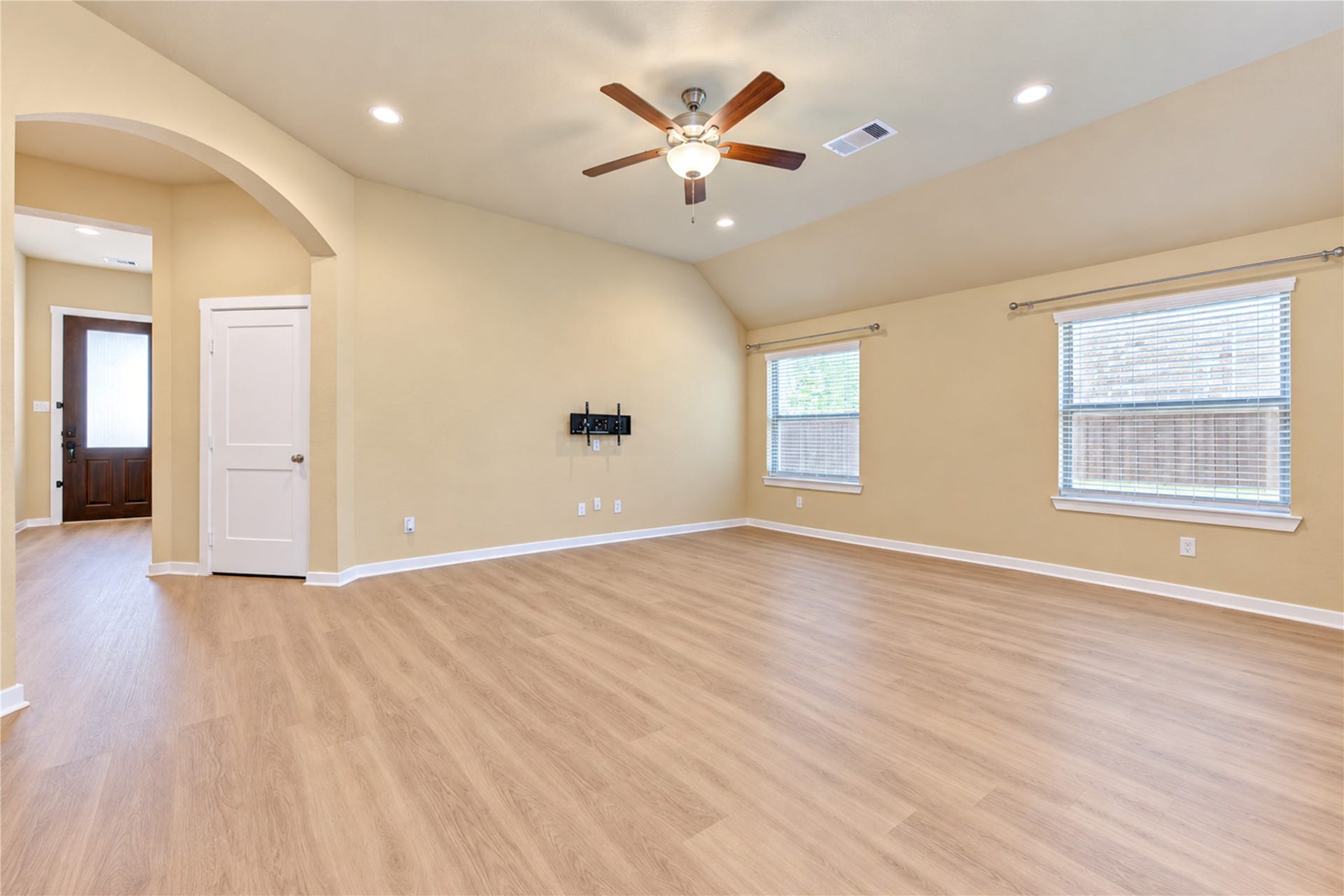 10147 Bayou Oaks Drive, Conroe, TX 77385 10147 Bayou Oaks Drive, Conroe, TX 77385