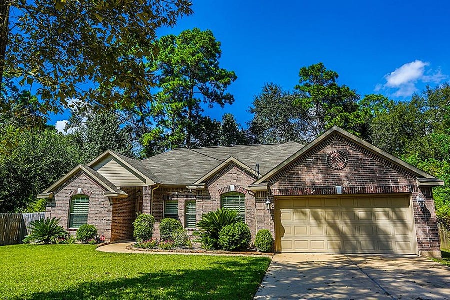 Property photo for 1504 Glen Oaks Drive, Conroe, TX