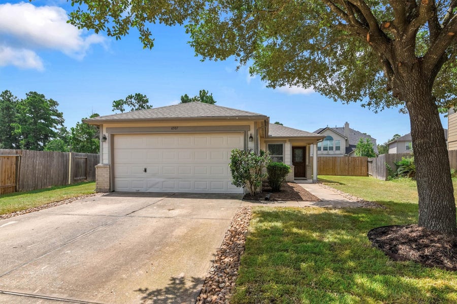 Property photo for 6507 Bluestone Springs Lane, Spring, TX