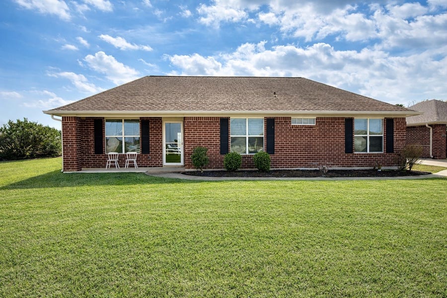 Property photo for 2731 Avenue D, Dickinson, TX