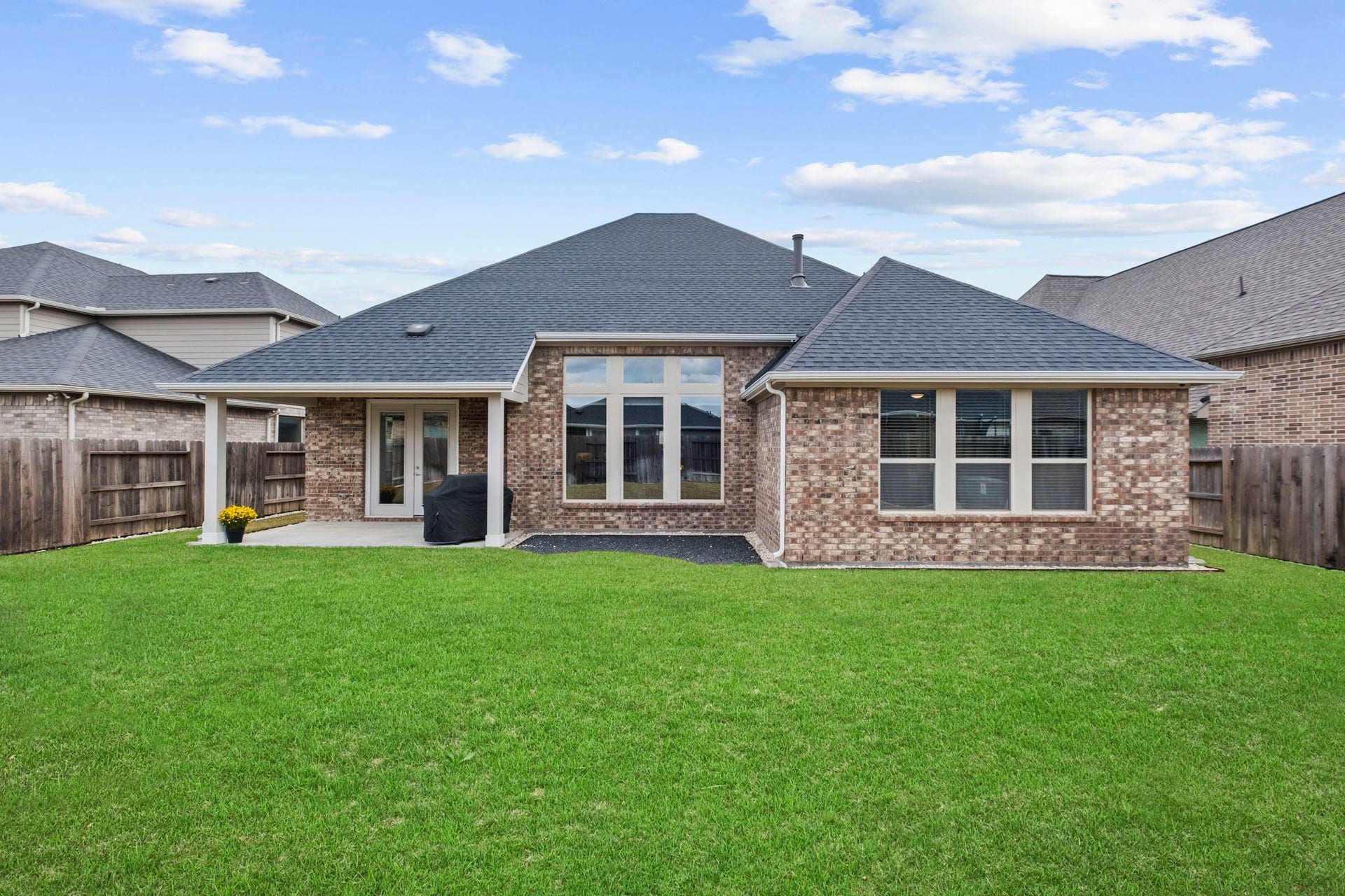 19314 Trotting Green Trail, Tomball, TX 77377 Lots of space to play in the backyard!