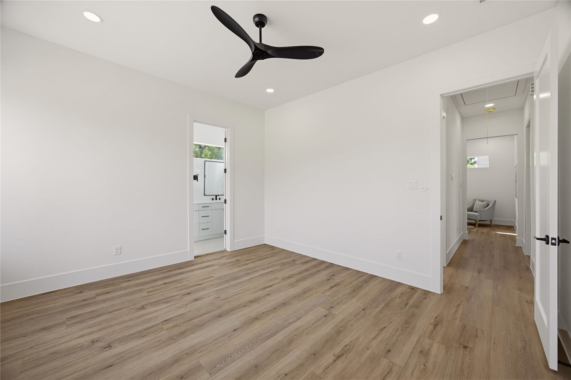 1004 E 35th Street, Houston, TX 77022 1004 E 35th Street, Houston, TX 77022