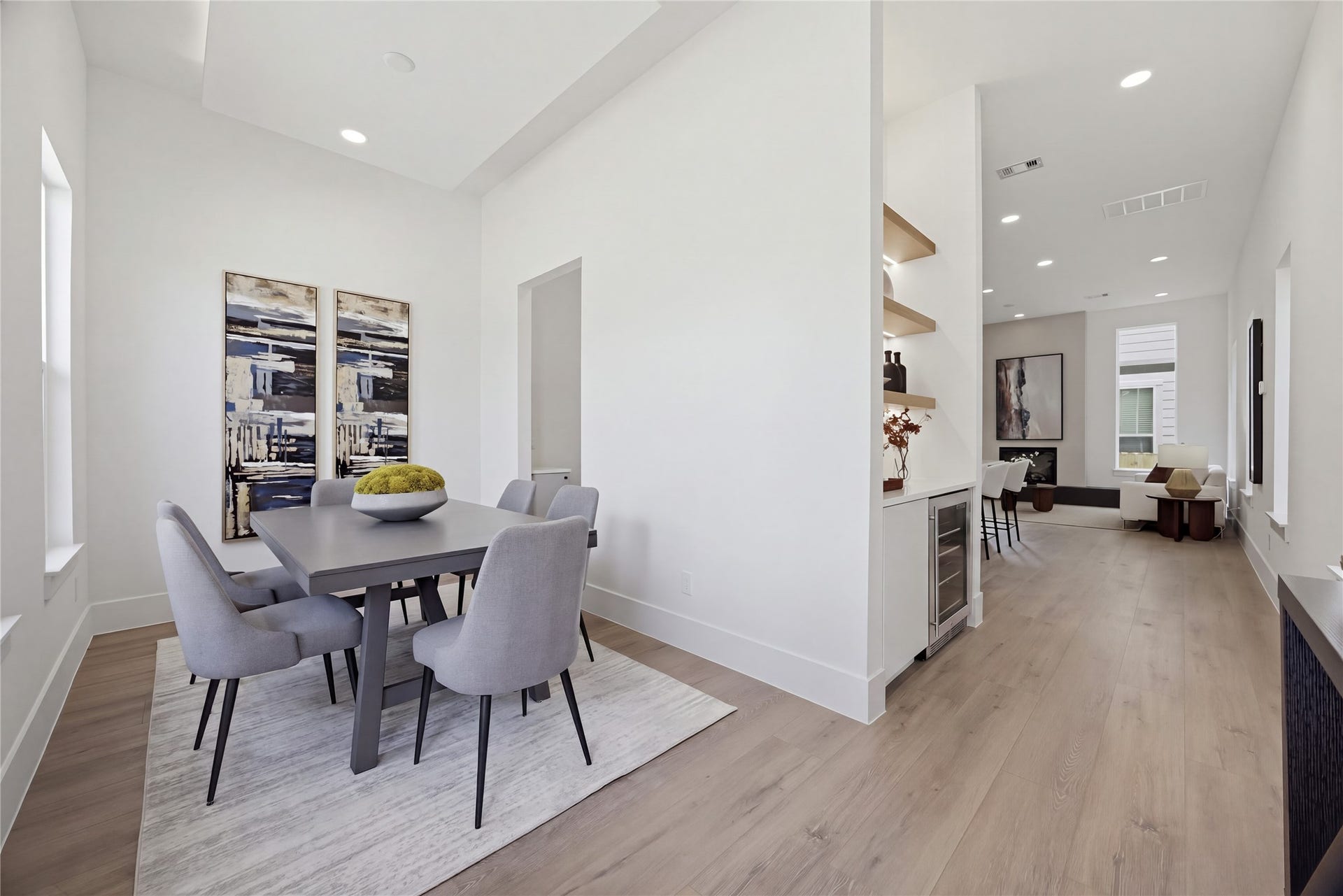 1004 E 35th Street, Houston, TX 77022 1004 E 35th Street, Houston, TX 77022