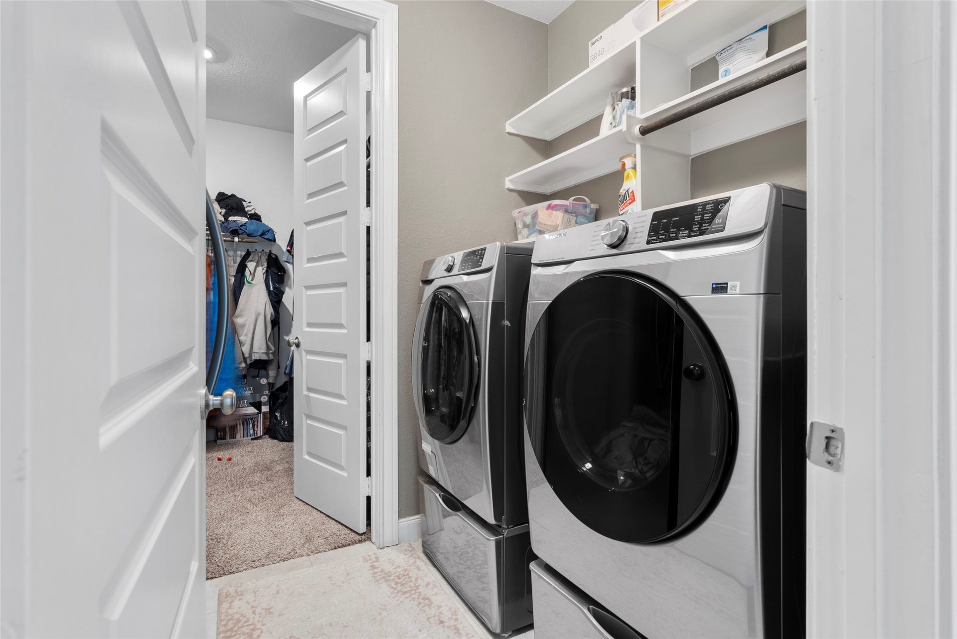 rare plan laundry -direct access to primary bed