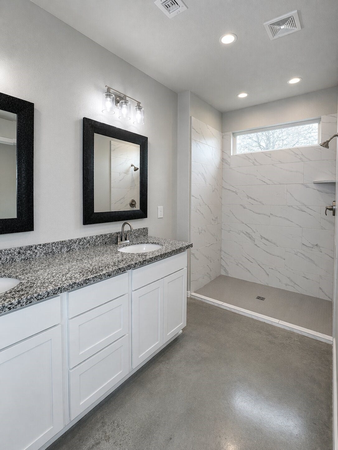 15622 Walnut Drive, Montgomery, TX 77356 ** Image is of a previous home.