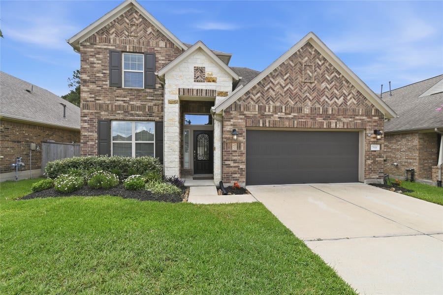 Property photo for 2948 Twin Cove Court, Conroe, TX