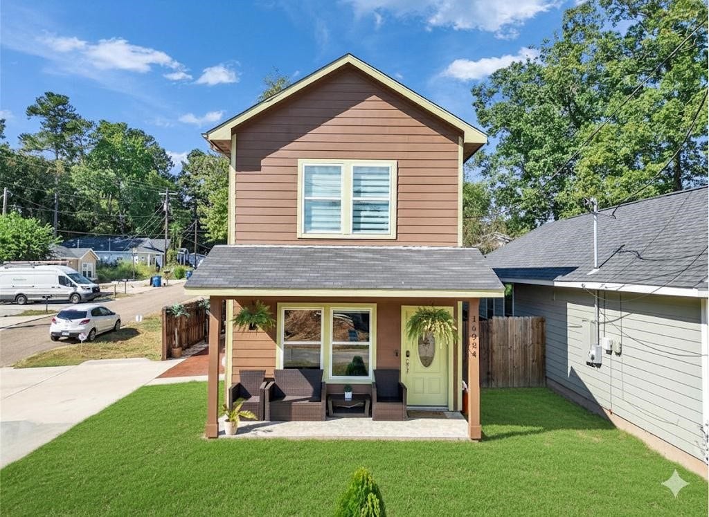16984 W Juneau, Montgomery, TX 77316 Honey Stop the Car !! Look at this great location- Paren de Buscar ! Esta es su casa la de la esquina mas hermosa ! Esta es la Vista desde lo alto de su proxima casa llamar hoy para agendar su cita