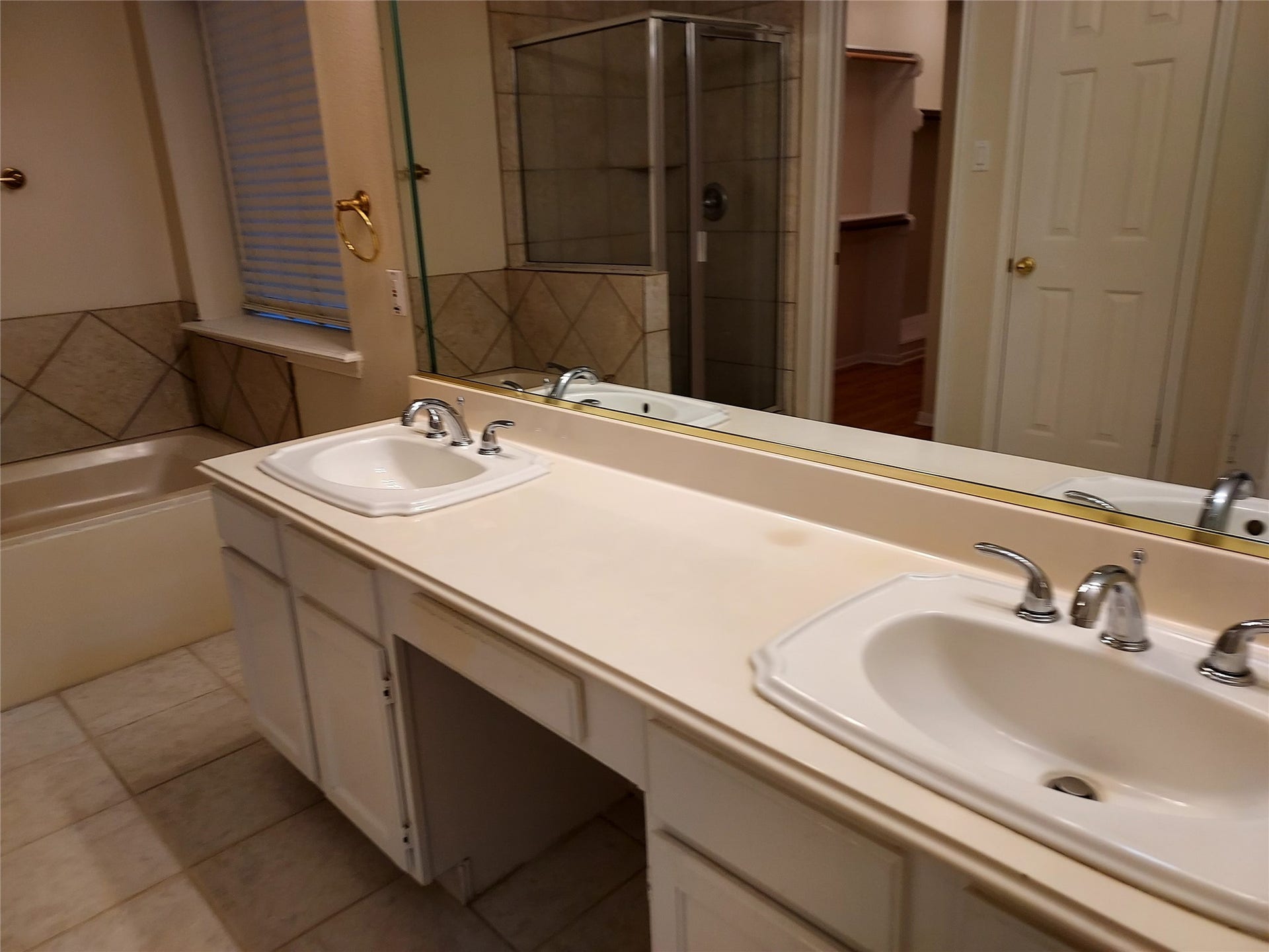 10611 Vandercroft Court, Houston, TX 77070 10611 Vandercroft Court, Houston, TX 77070