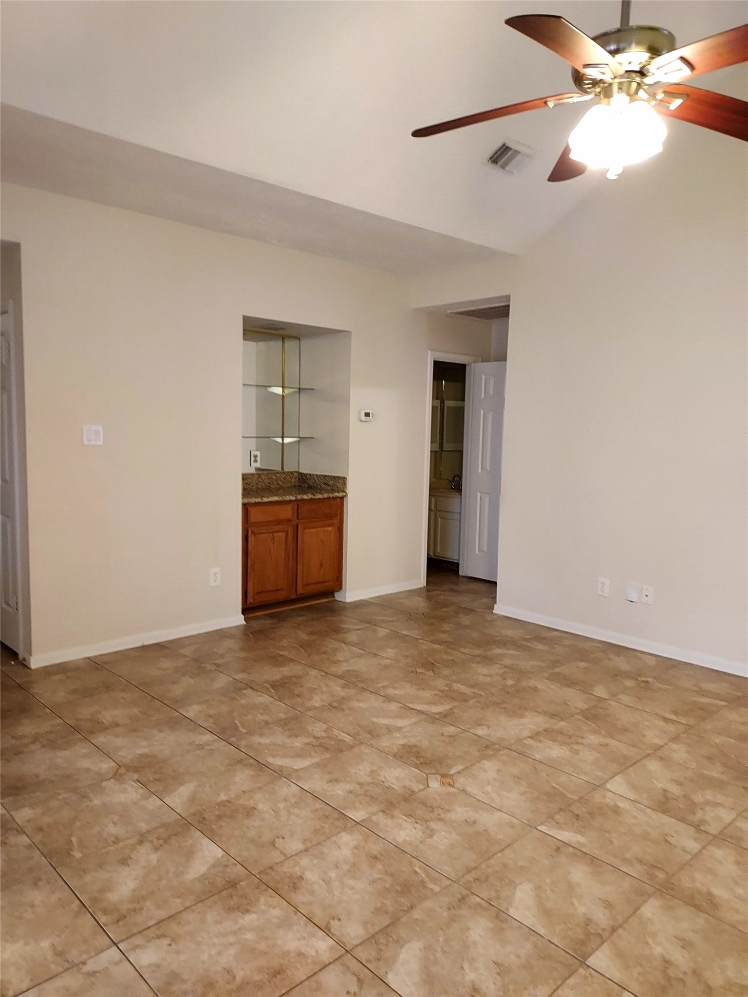 10611 Vandercroft Court, Houston, TX 77070 Family/
