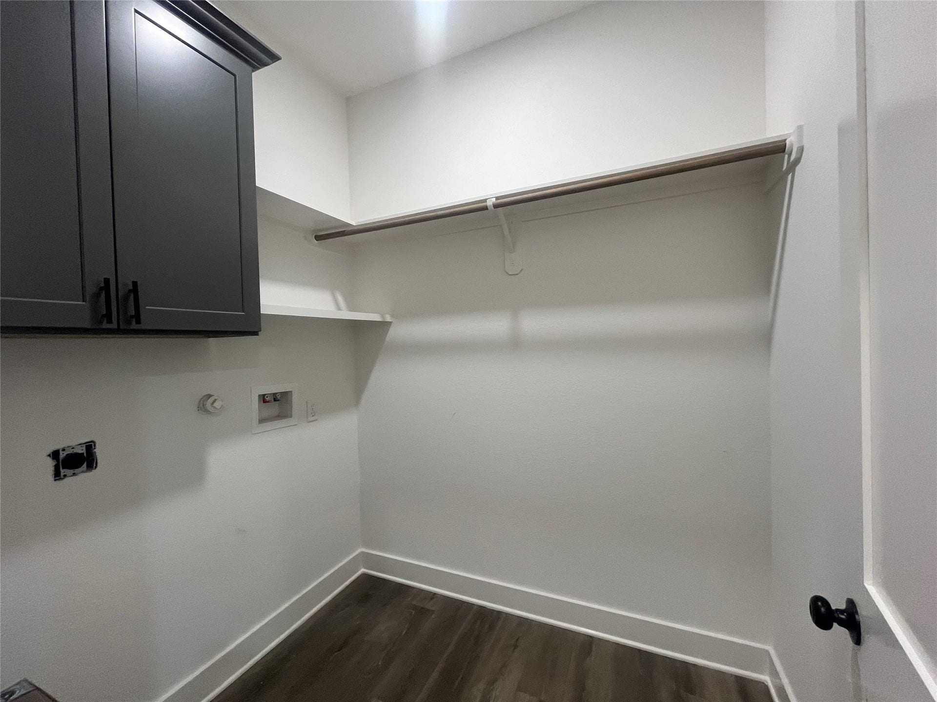 28807 Champion Oaks Dr, Magnolia, TX 77354 28807 Champion Oak roomy laundry room