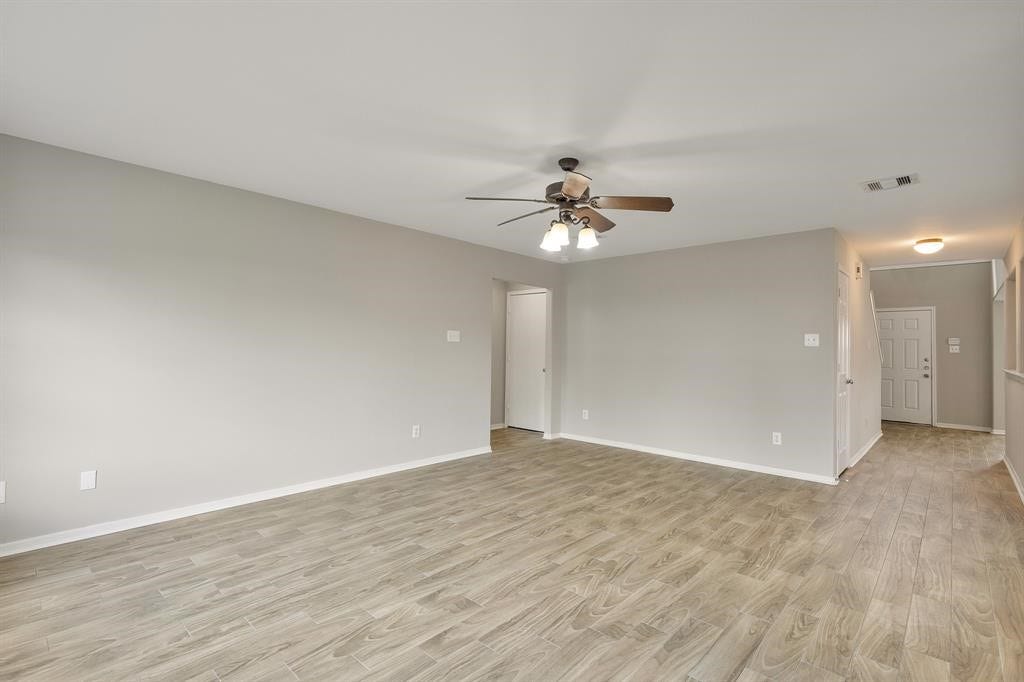 6105 Larrycrest Drive, Pearland, TX 77584 Family Room