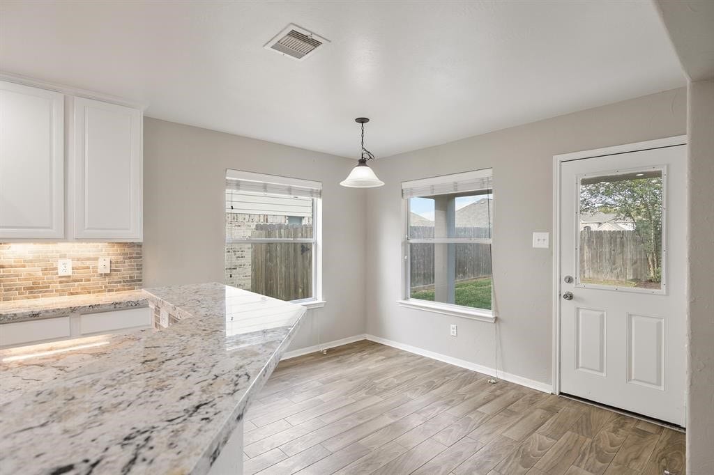 6105 Larrycrest Drive, Pearland, TX 77584 Breakfast Room
