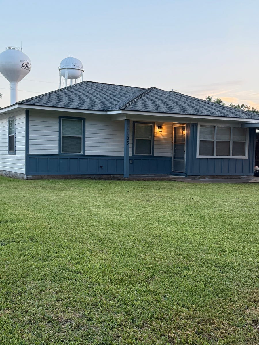 Property photo for 1105 Woodbine Drive, West Columbia, TX
