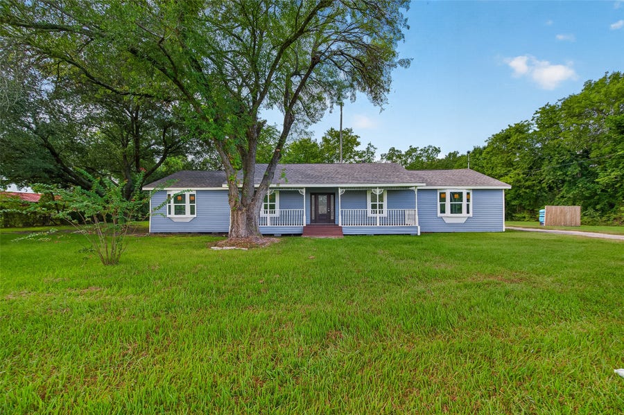 Property photo for 4004 Gatewood Road, Crosby, TX