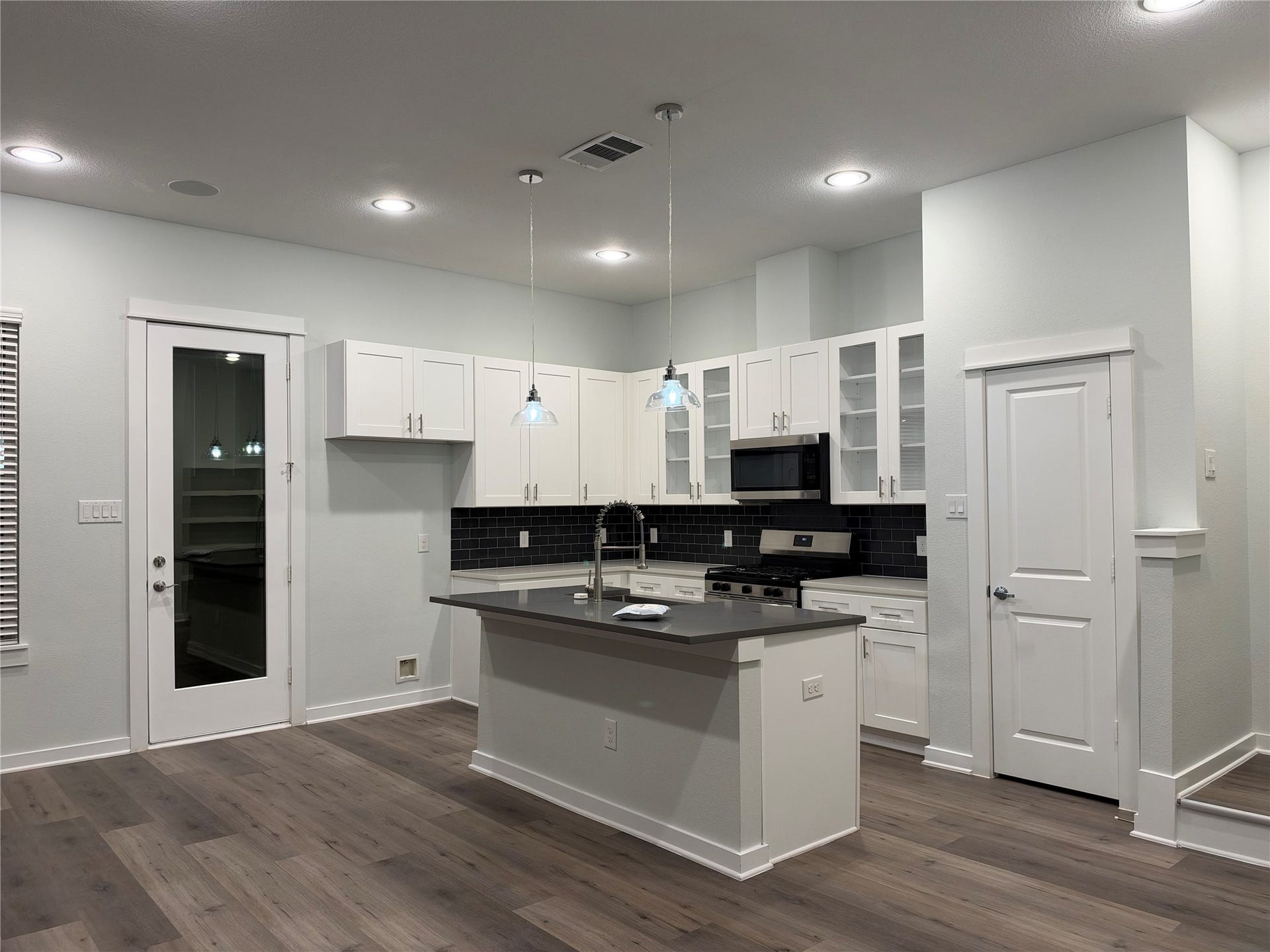 6703 Parker Grove Lane, Houston, TX 77076 6703 Parker Grove Lane, Houston, TX 77076