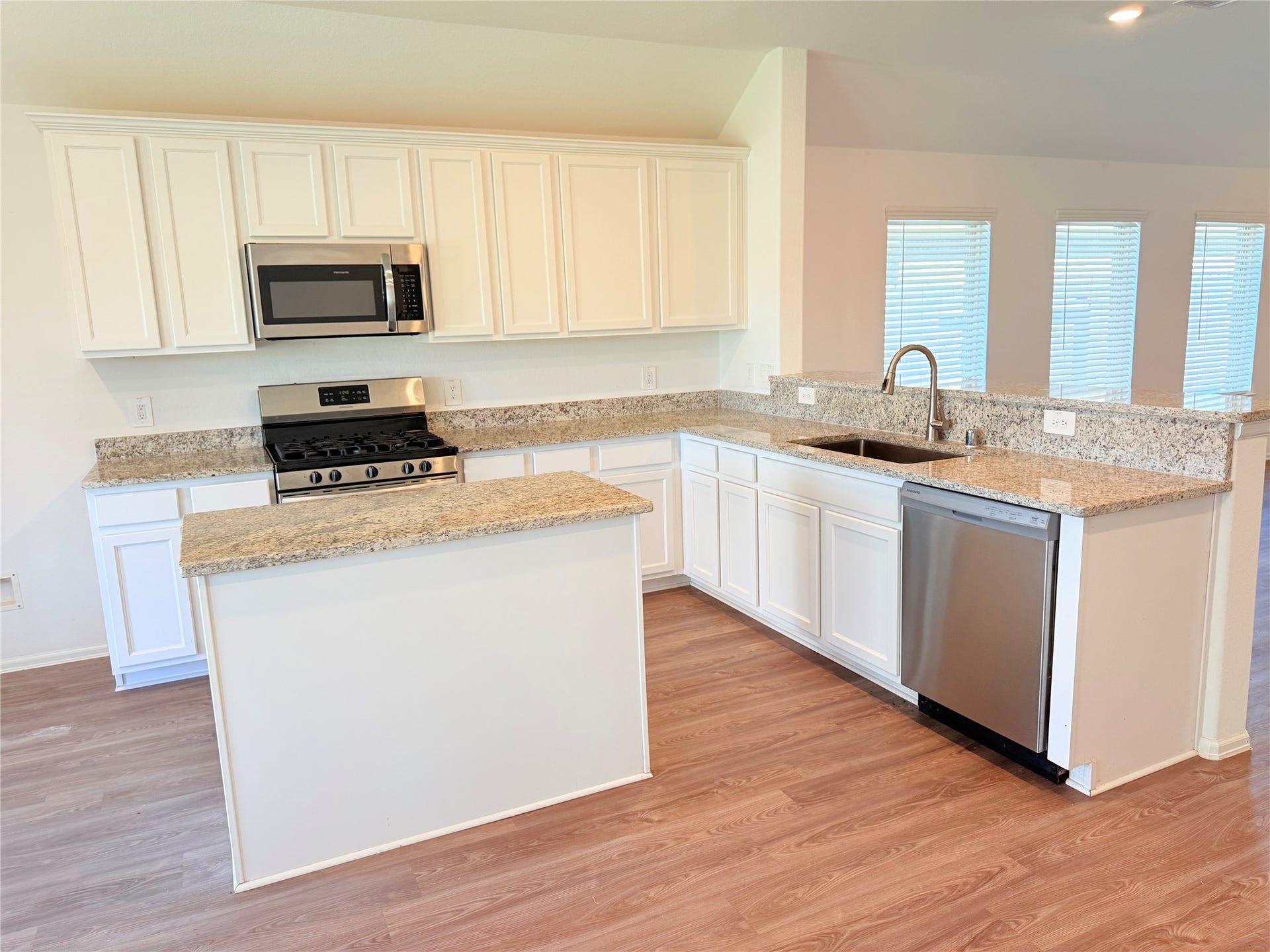 17003 Strathwood Oaks Trail, Hockley, TX 77447