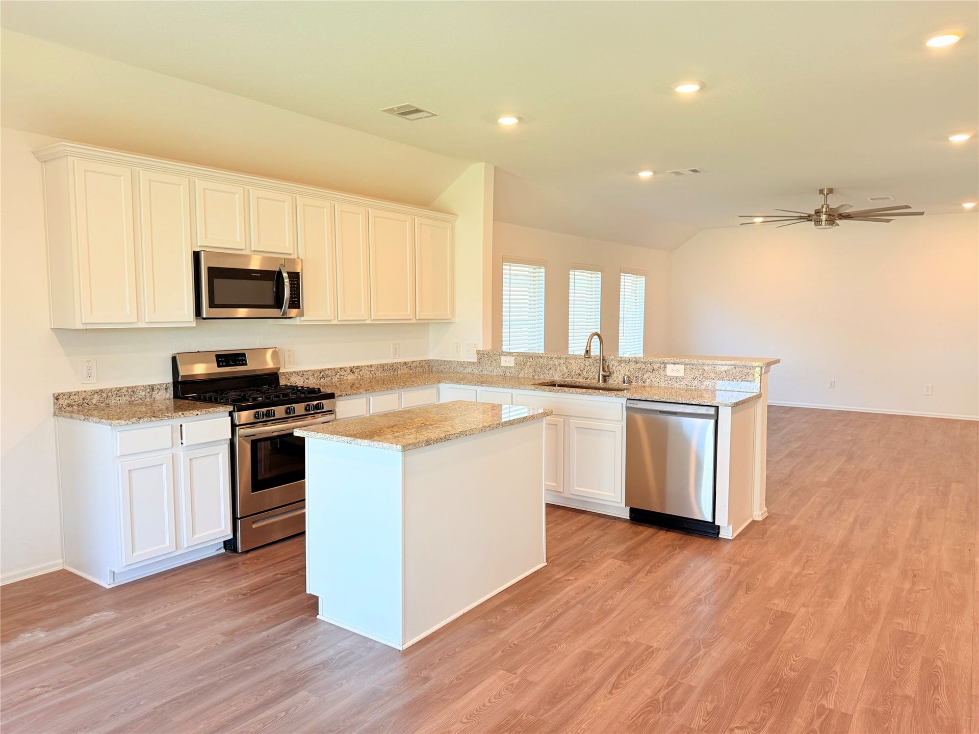 17003 Strathwood Oaks Trail, Hockley, TX 77447