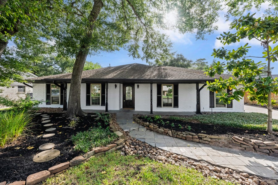 Property photo for 28923 Pine Hill Drive, Shenandoah, TX