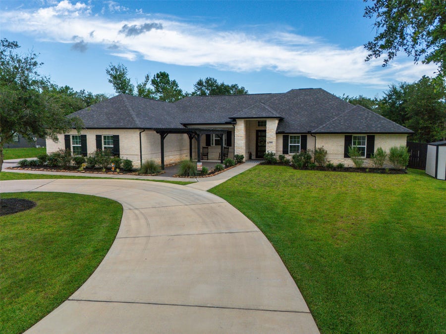 Property photo for 3532 County Road 326, Alvin, TX