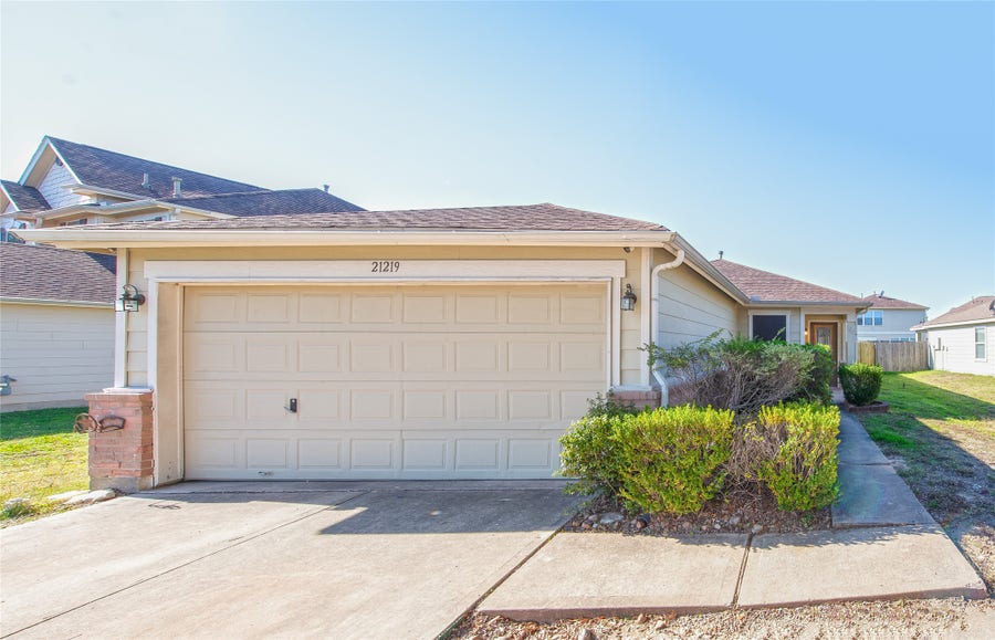 Property photo for 21219 Misty Brook Bend Lane, Spring, TX