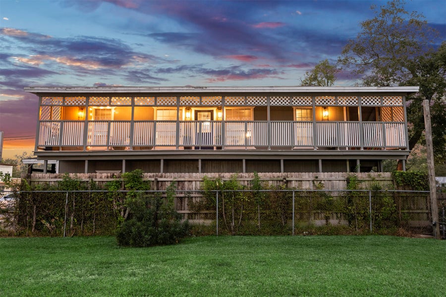 Property photo for 114 Grand Avenue, Bacliff, TX