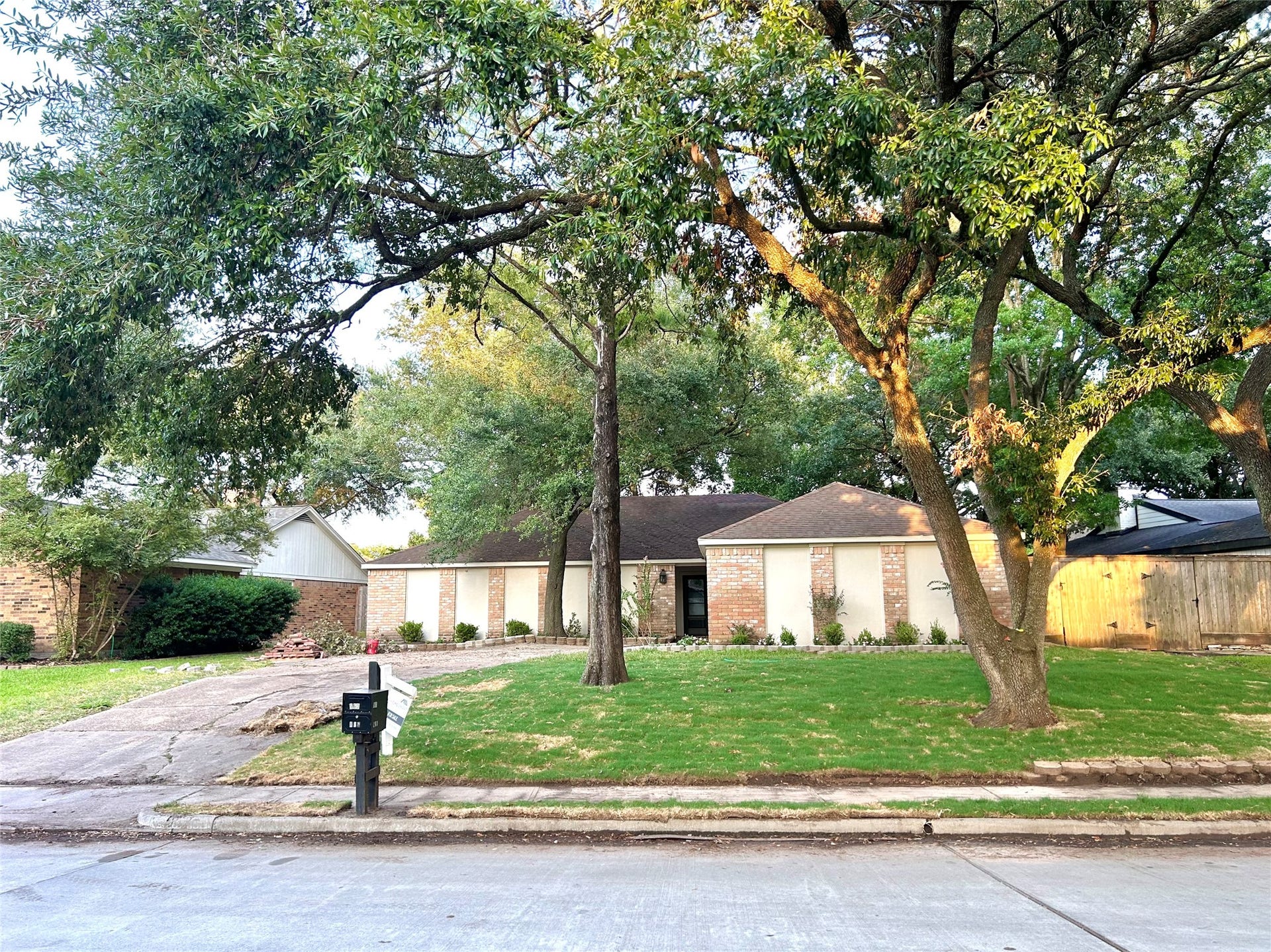 963 Coachlight, Houston, TX 77077 963 Coachlight, Houston, TX 77077