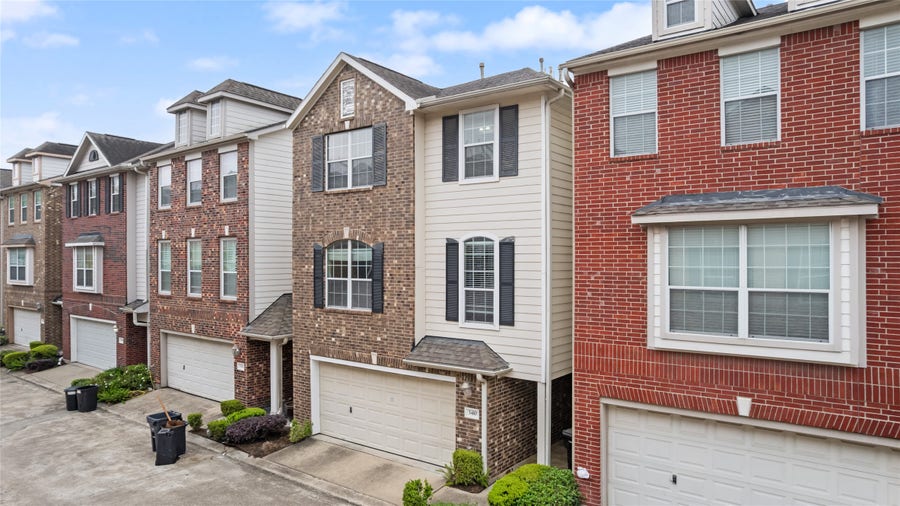Property photo for 3410 Skyline Village Drive, Houston, TX