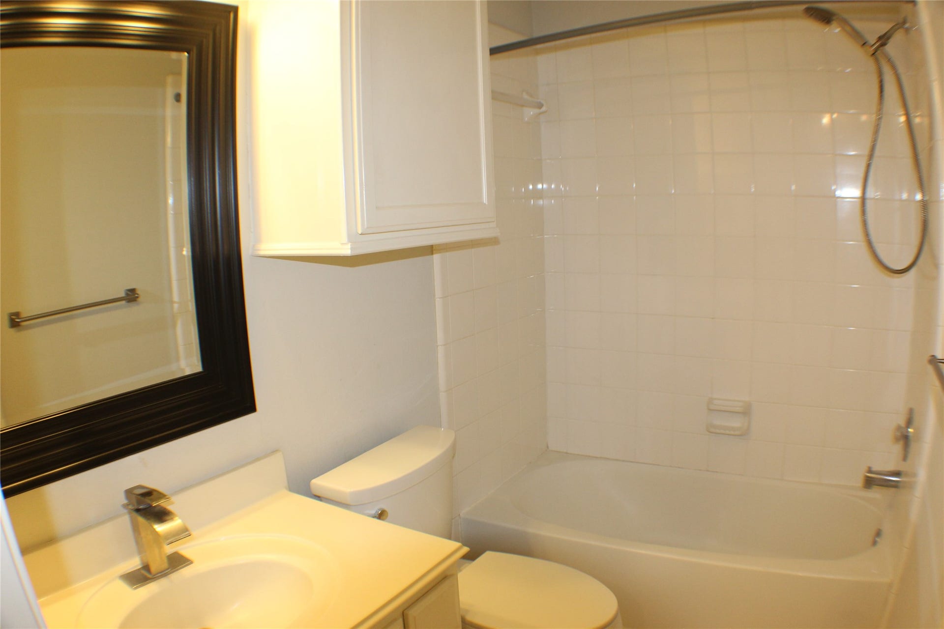 642 Avery Drive, Sugar Land, TX 77479 642 Avery Drive, Sugar Land, TX 77479