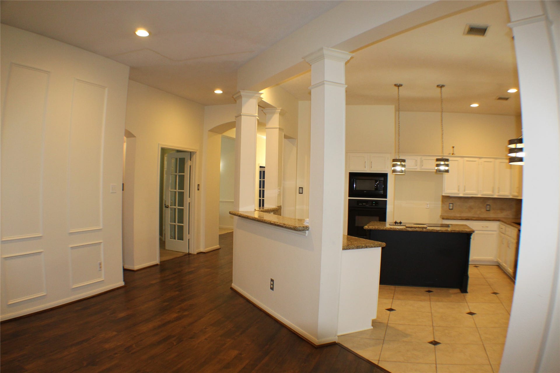642 Avery Drive, Sugar Land, TX 77479 642 Avery Drive, Sugar Land, TX 77479