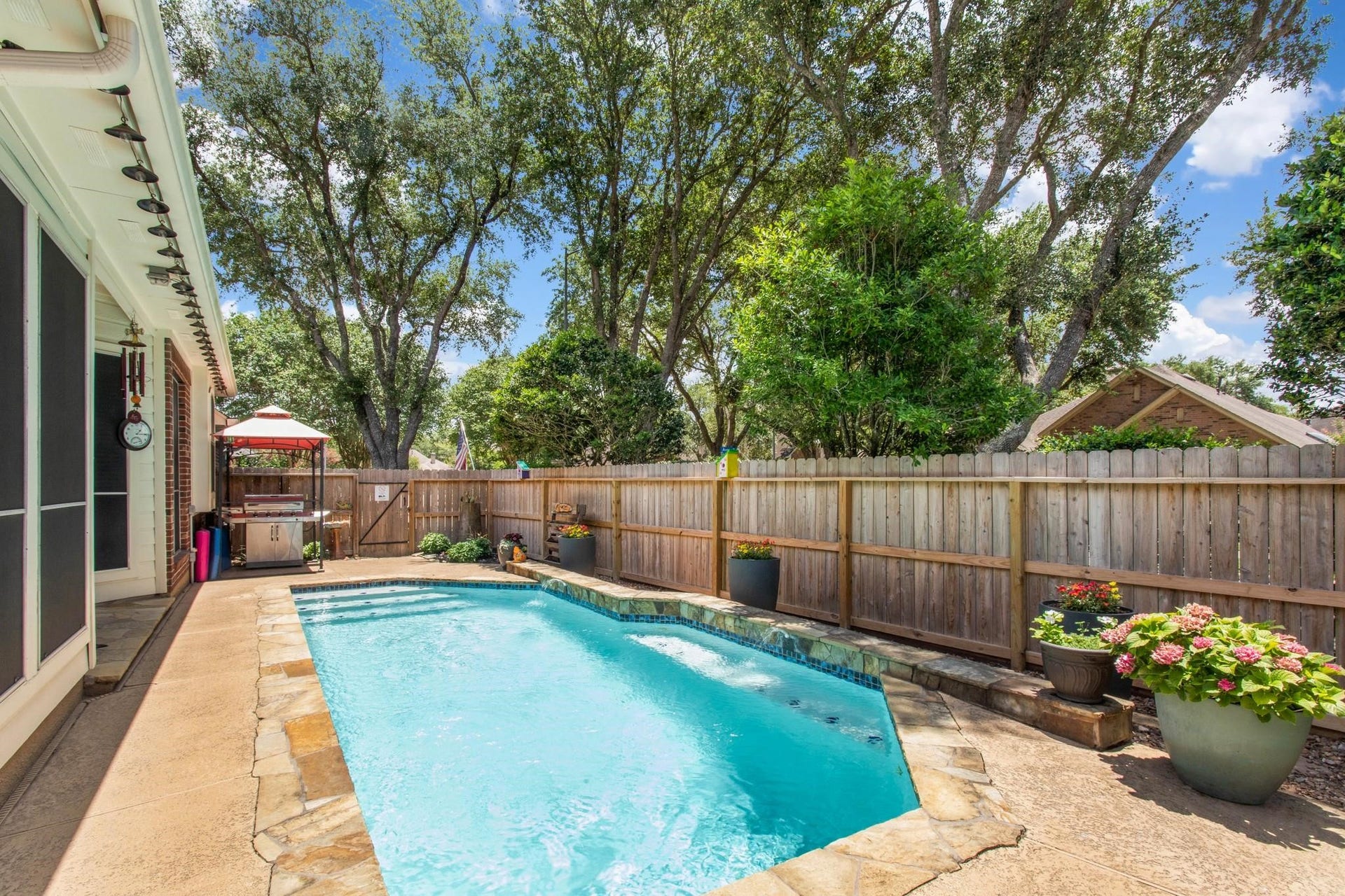 642 Avery Drive, Sugar Land, TX 77479 642 Avery Drive, Sugar Land, TX 77479