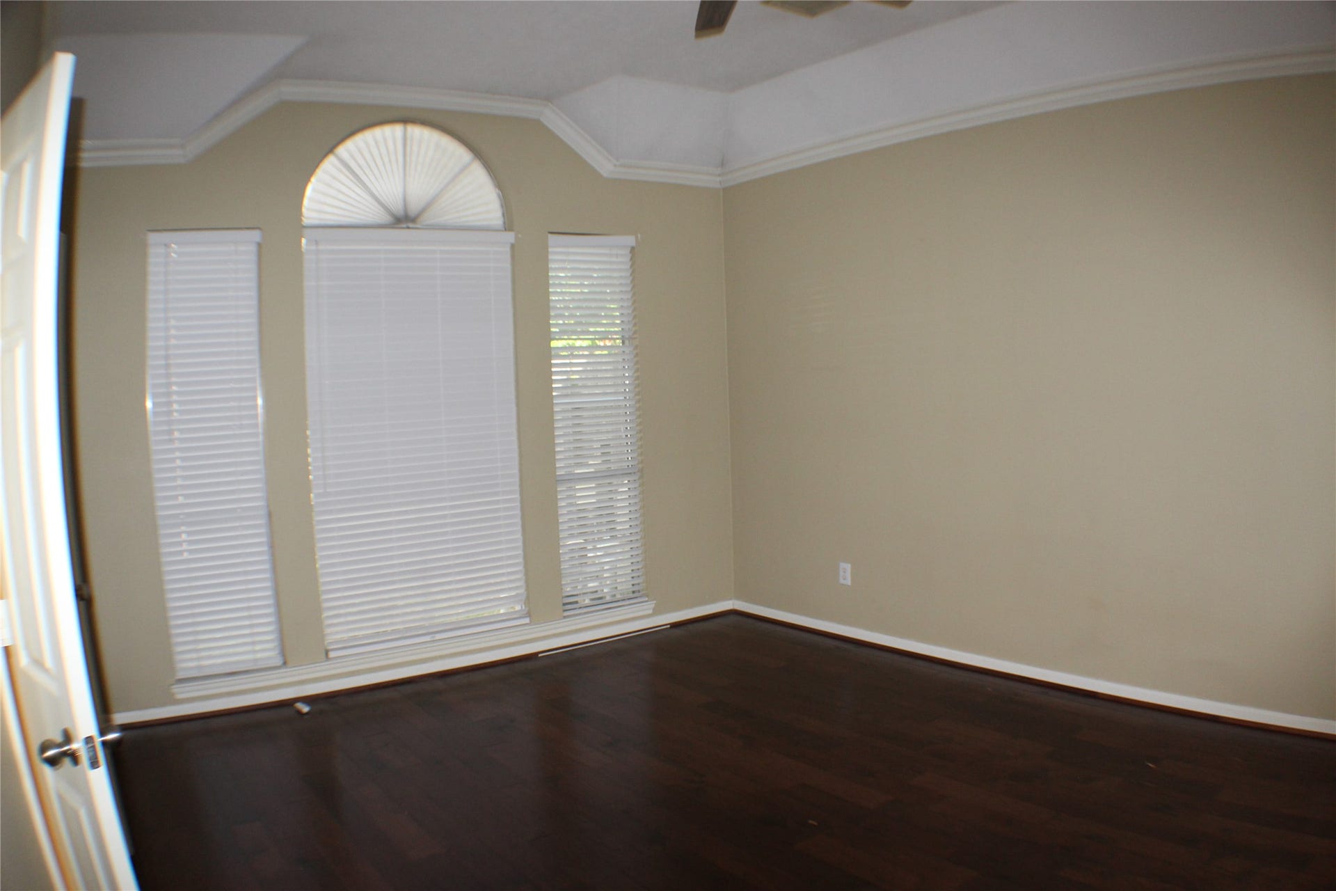 642 Avery Drive, Sugar Land, TX 77479 642 Avery Drive, Sugar Land, TX 77479