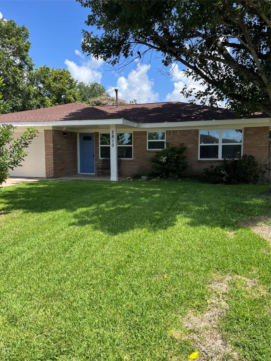 Property photo for 2810 26th Avenue N, Texas City, TX