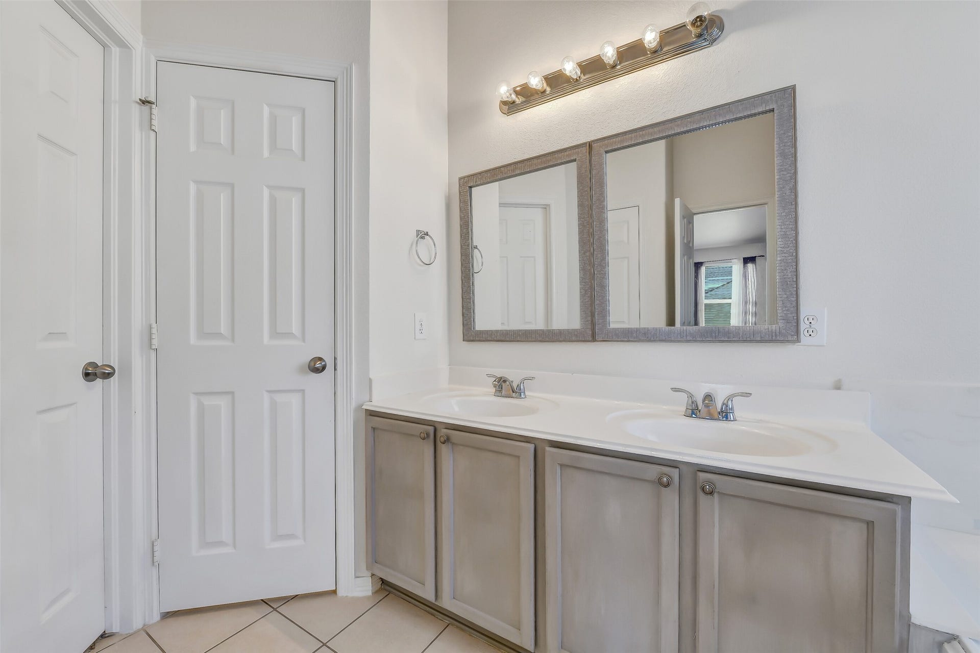 706 St Croix Street, Alvin, TX 77511 706 St Croix Street, Alvin, TX 77511