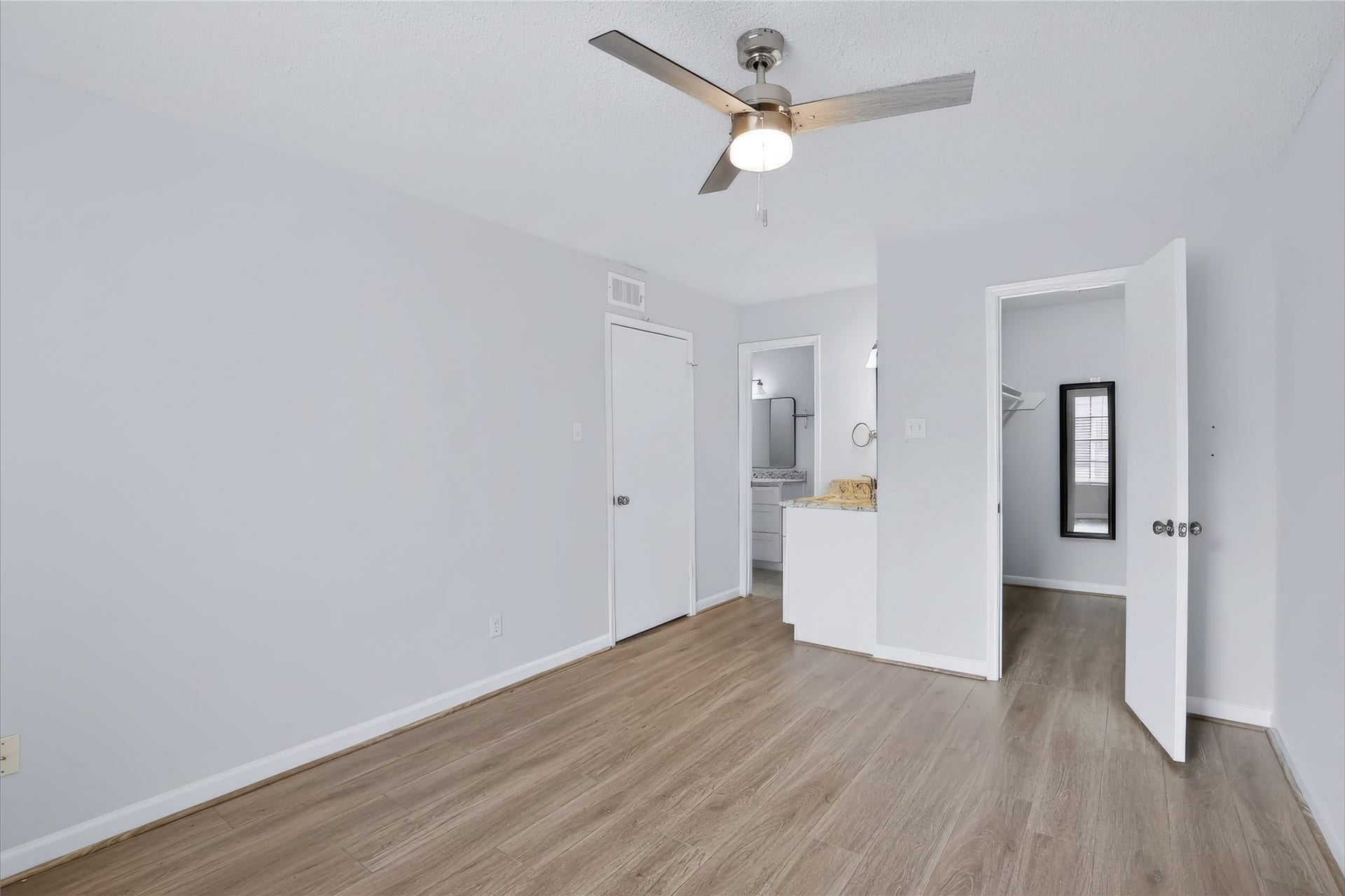 2750 Holly Hall Street, #510, Houston, TX 77054 2750 Holly Hall Street, #510, Houston, TX 77054
