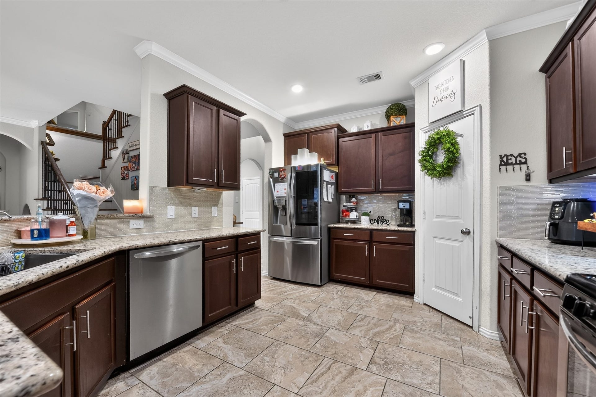 802 S Chamfer Way, Crosby, TX 77532