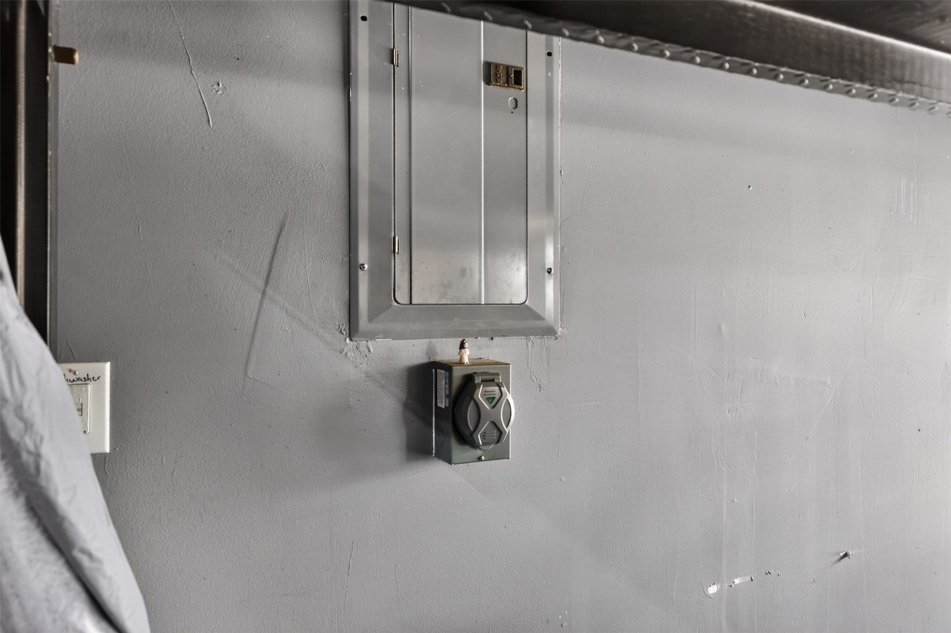 Backup generator outlet