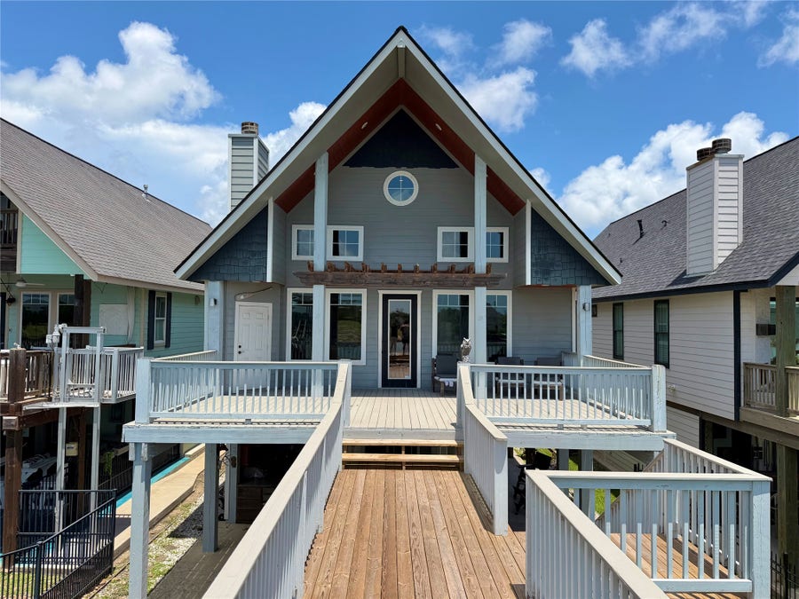 Property photo for 217 S Front Street, Freeport, TX