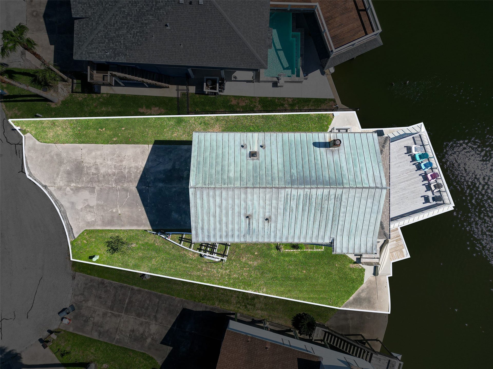 210 Sampan Drive, Tiki Island, TX 77554 210 Sampan Drive, Tiki Island, TX 77554