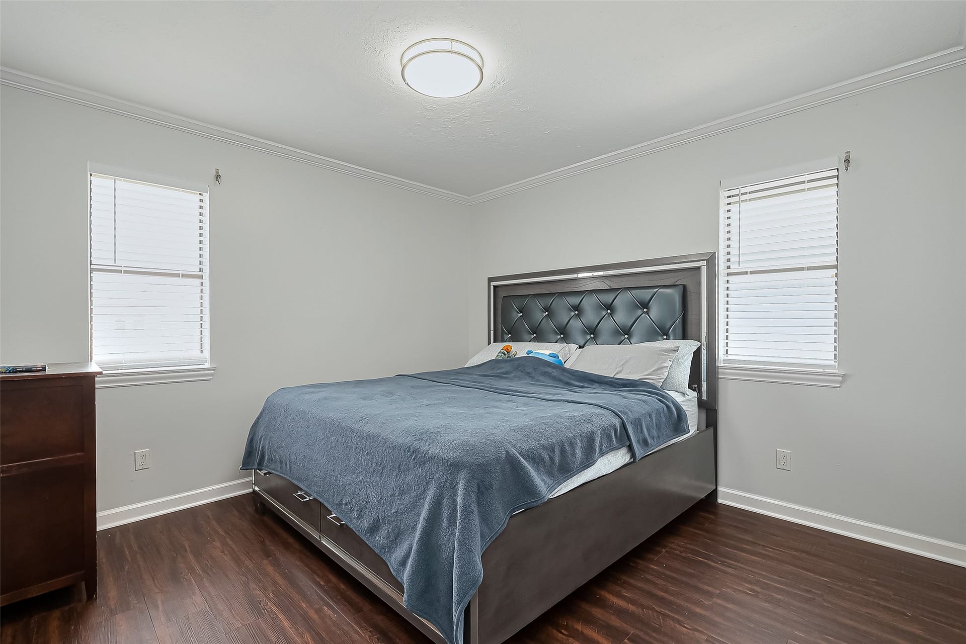 210 Sampan Drive, Tiki Island, TX 77554 210 Sampan Drive, Tiki Island, TX 77554