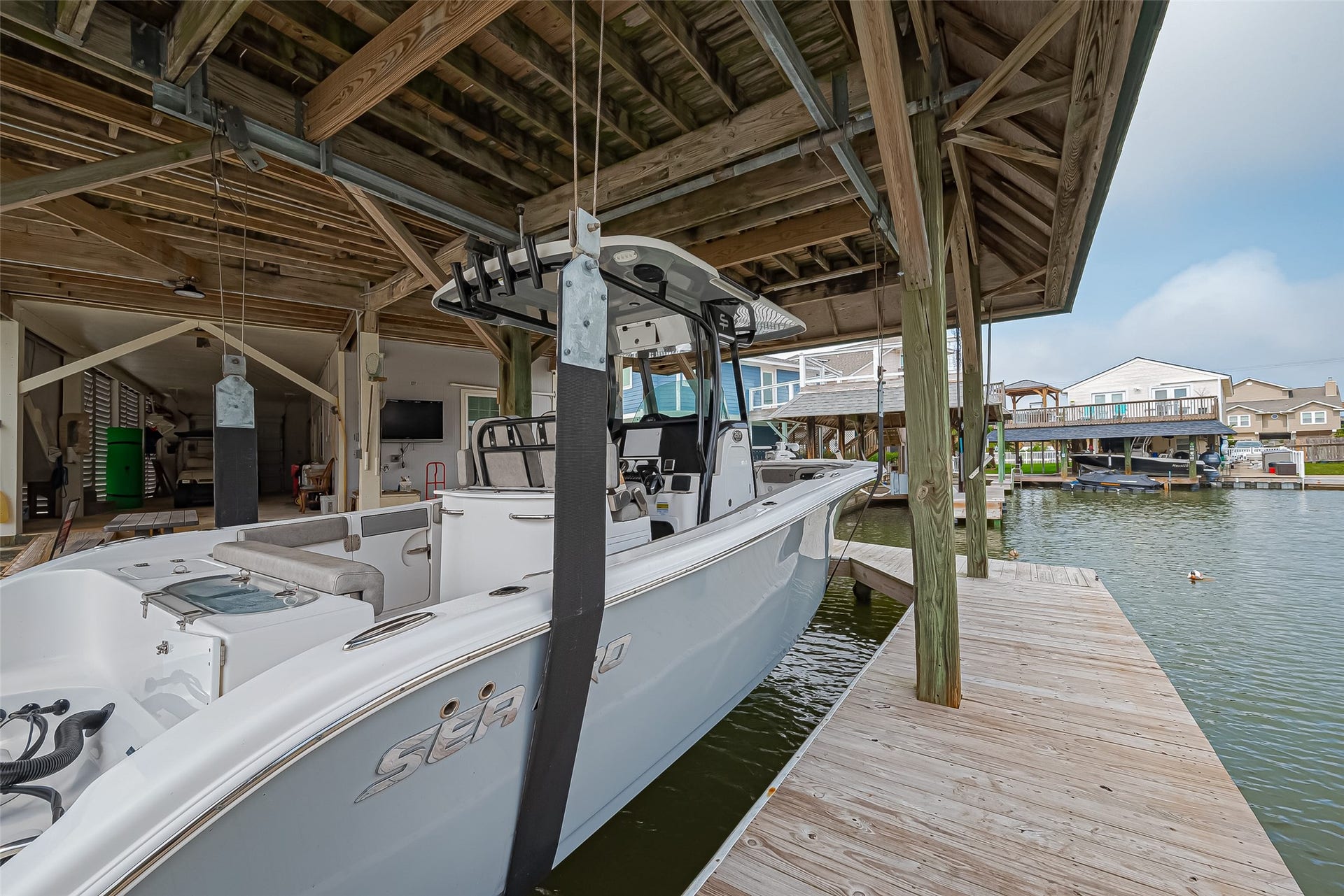 210 Sampan Drive, Tiki Island, TX 77554 210 Sampan Drive, Tiki Island, TX 77554