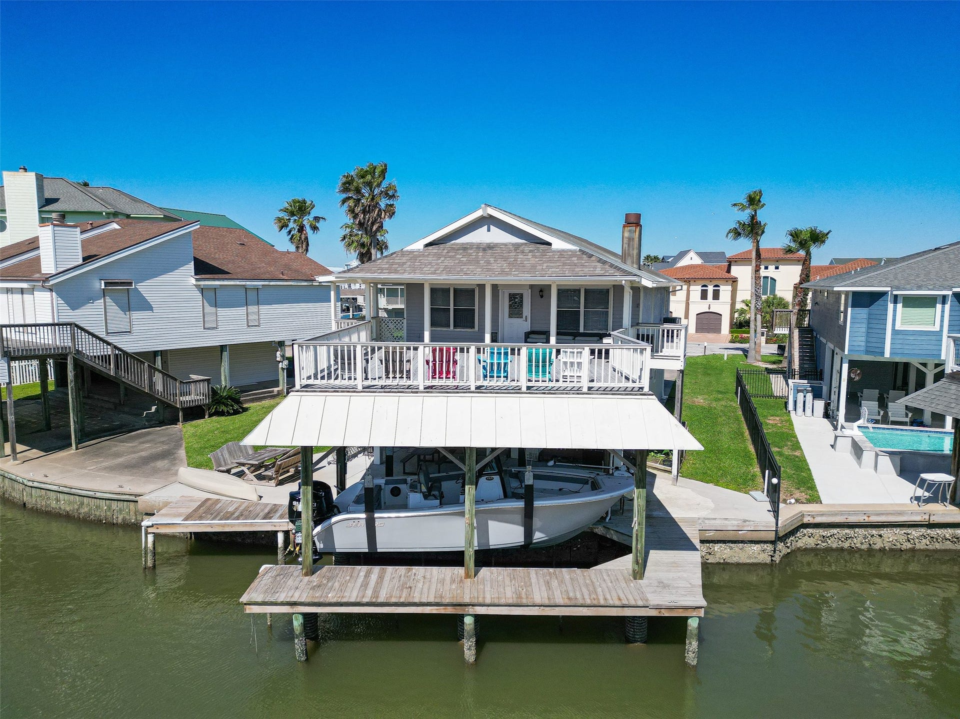 210 Sampan Drive, Tiki Island, TX 77554 210 Sampan Drive, Tiki Island, TX 77554