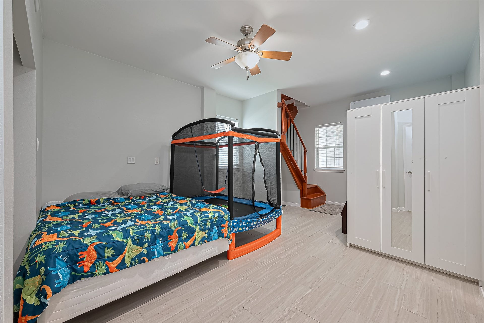 210 Sampan Drive, Tiki Island, TX 77554 210 Sampan Drive, Tiki Island, TX 77554